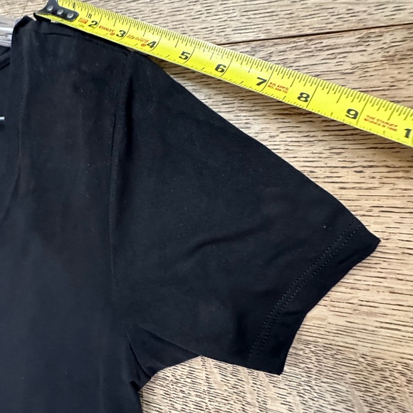 Z Supply Faux Suede V Neck Rounded Hem Black Pocket Tee Large - Picture 13 of 16